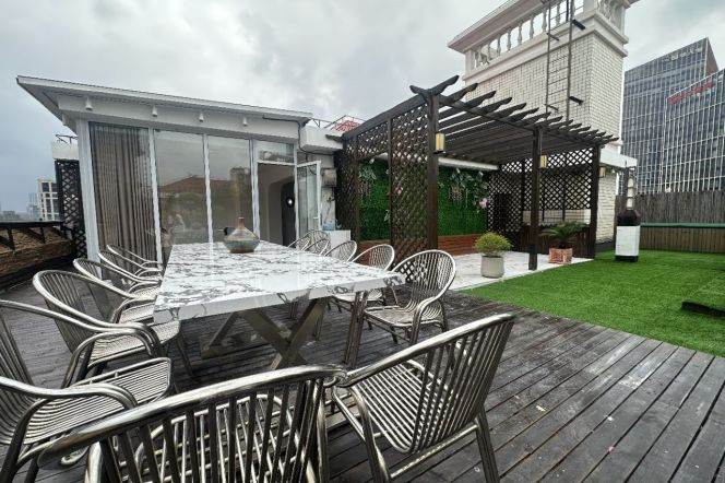 Spacious 4BR Apartment in North Bund with Terrace (L12)