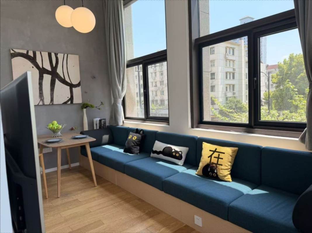 Housing image — Living Room