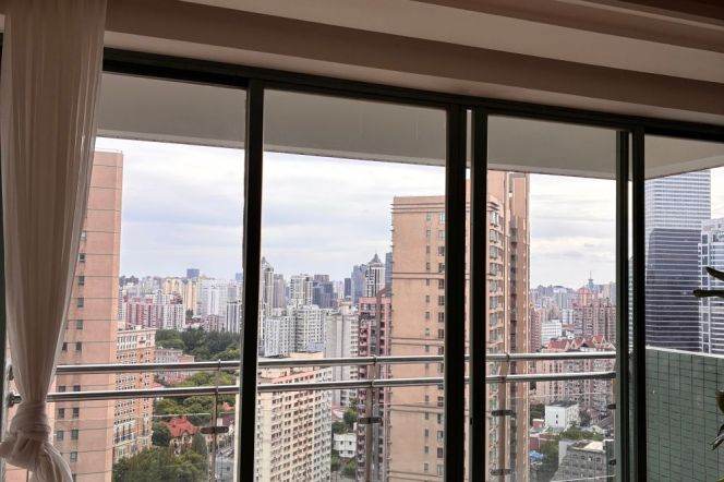 High-Floor 3BR Apartment at Central Residences