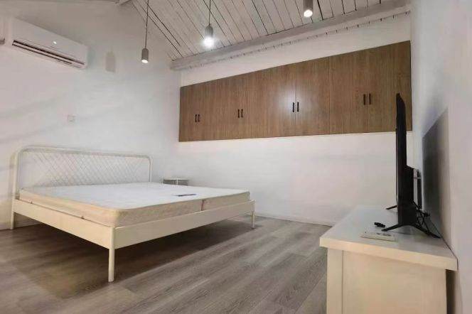 1BR Lane House near South Shaanxi Rd Metro (L1/L10/L12)