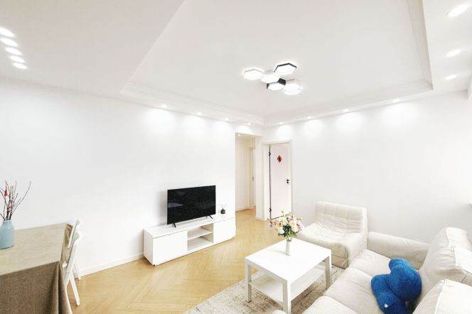 2BR Apartment near Caoyang Road Metro (L3/L4/L11/L14)