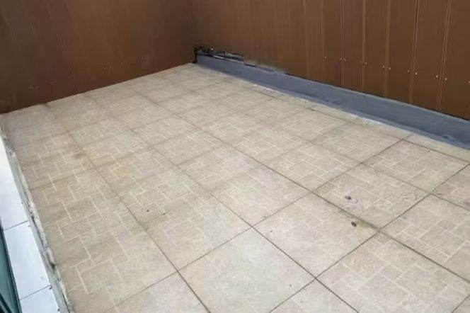 2BR Apartment near Jing'an Temple with Terrace