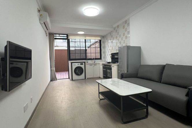 1BR Apartment in Old Xuhui with Terrace (L10)