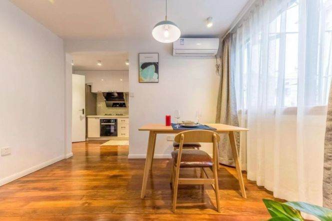 High-Ceiling 1BR Heritage Apartment in Jing'an with Outstanding View