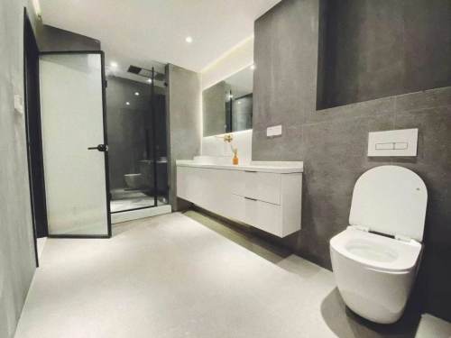 Housing image — Bathroom