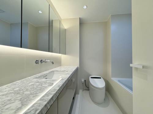 Housing image — Bathroom