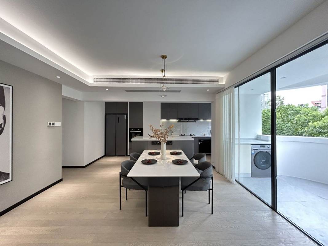 Housing image — Dining Area
