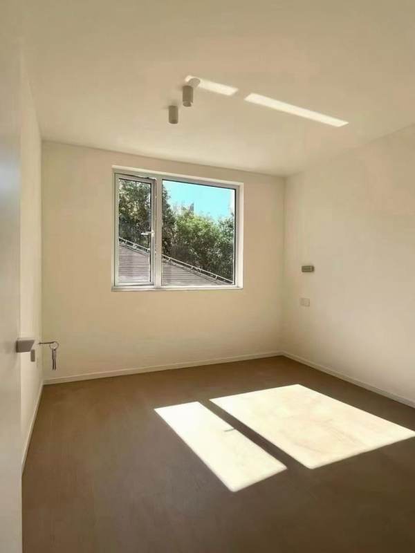 Housing image — Bedroom