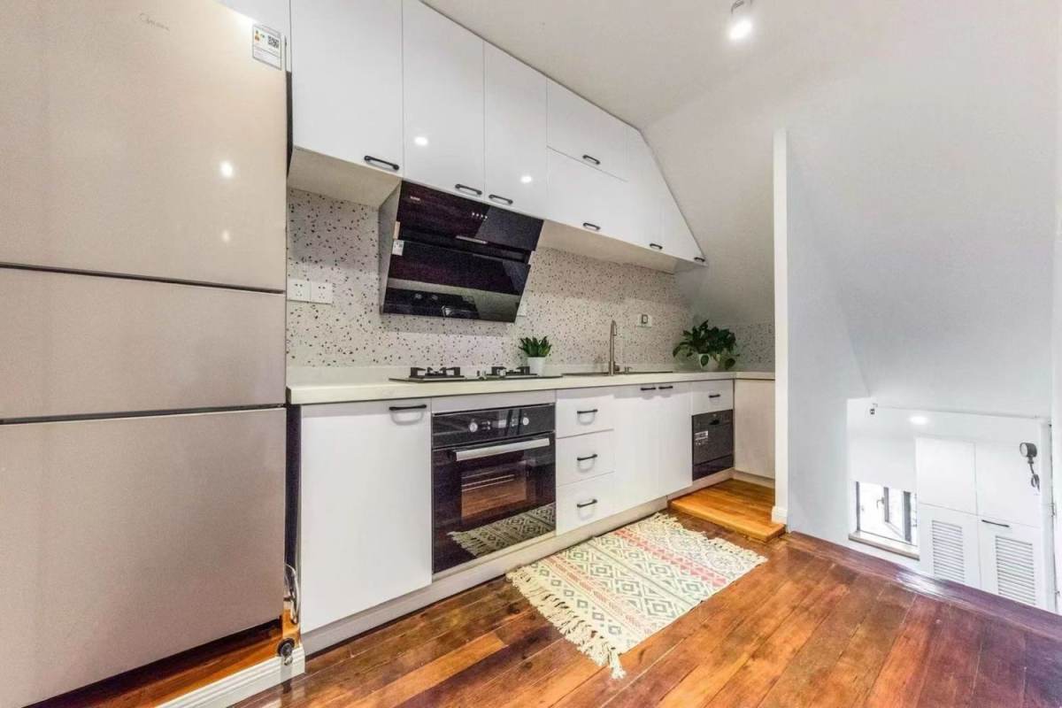 Housing image — Kitchen