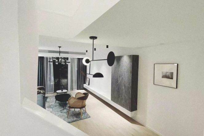 4BR Apartment in Jing'an with Floor-to-Ceiling Windows (L14)
