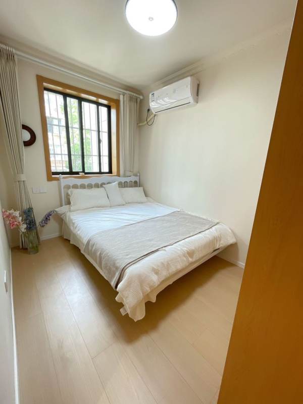 Housing image — Bedroom