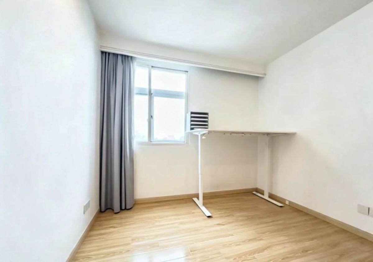 Housing image — Bedroom