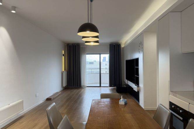 Spacious 3BR Apartment near Dong'an Rd Metro (L4/L7)