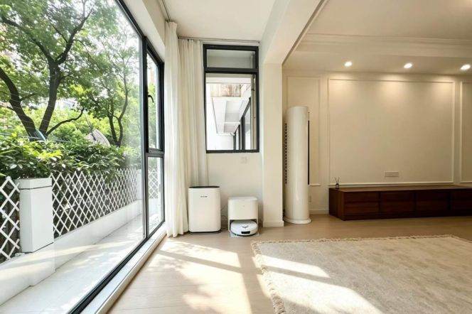 2BR Apartment near Jinshajiang Rd Metro with Private Garden (L11/L13)