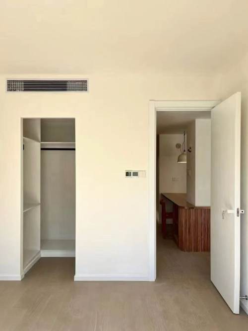 Housing image — Bedroom