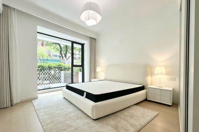 Spacious 2BR Apartment near Longde Rd Metro with Floor-to-Ceiling Windows (L11/L13)