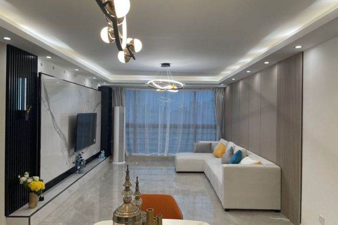High-Floor Spacious 3BR Apartment at Brilliant City with Floor-to-Ceiling Windows (L3/L4)
