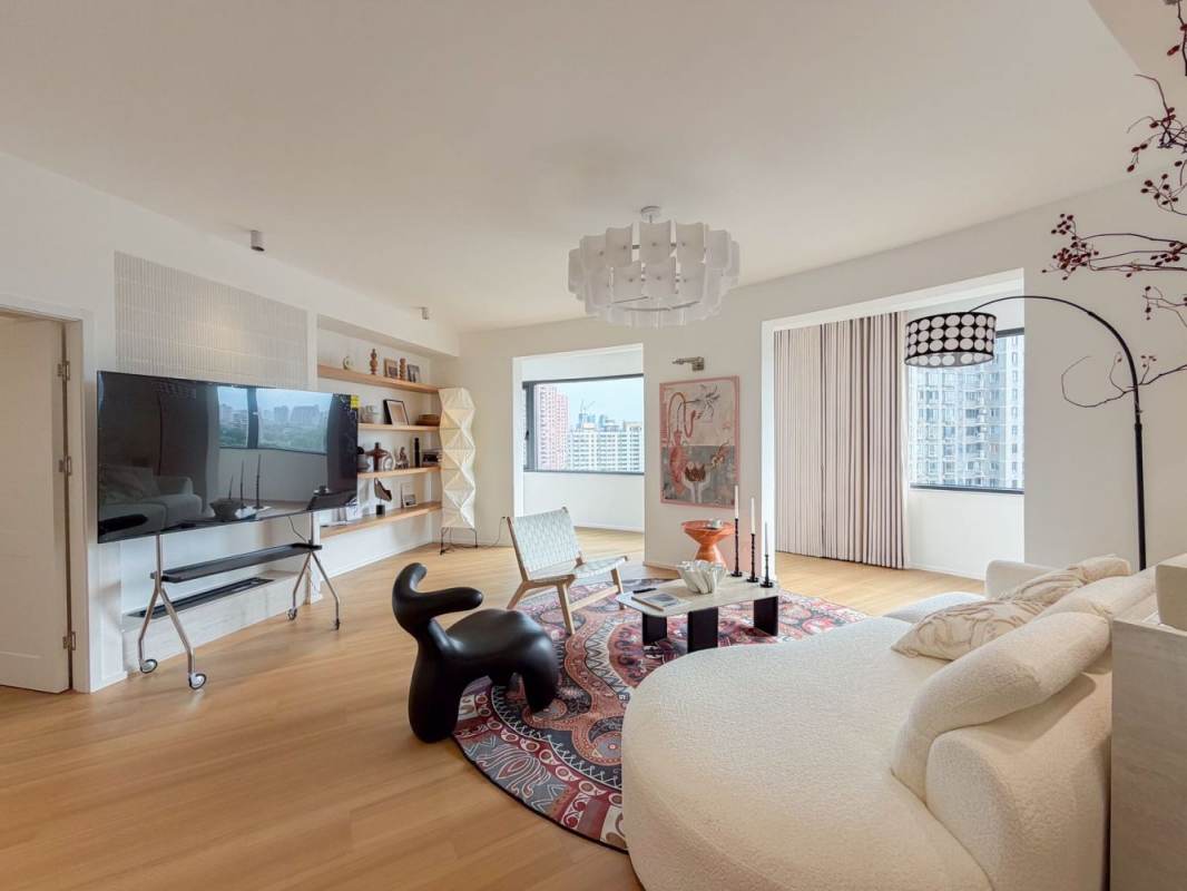 Housing image — Living Room