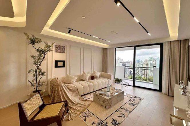 High-Floor Spacious 2BR Apartment at Hanlin Mansion