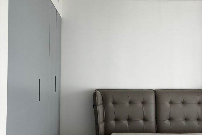 Spacious 3BR Apartment at Top Of City (L13)