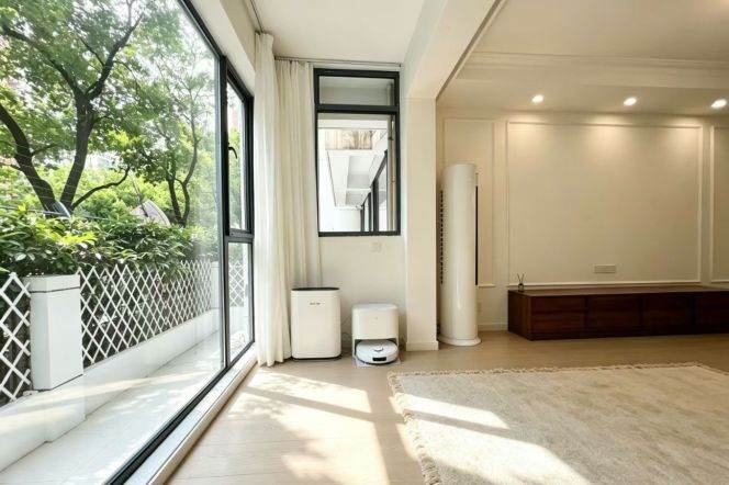 Spacious 2BR Apartment near Longde Rd Metro with Floor-to-Ceiling Windows (L11/L13)