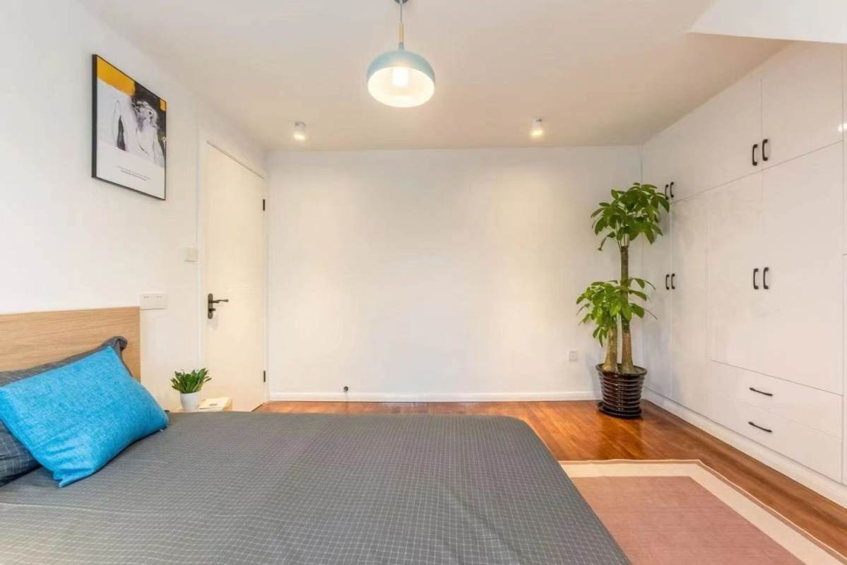 Housing image — Bedroom