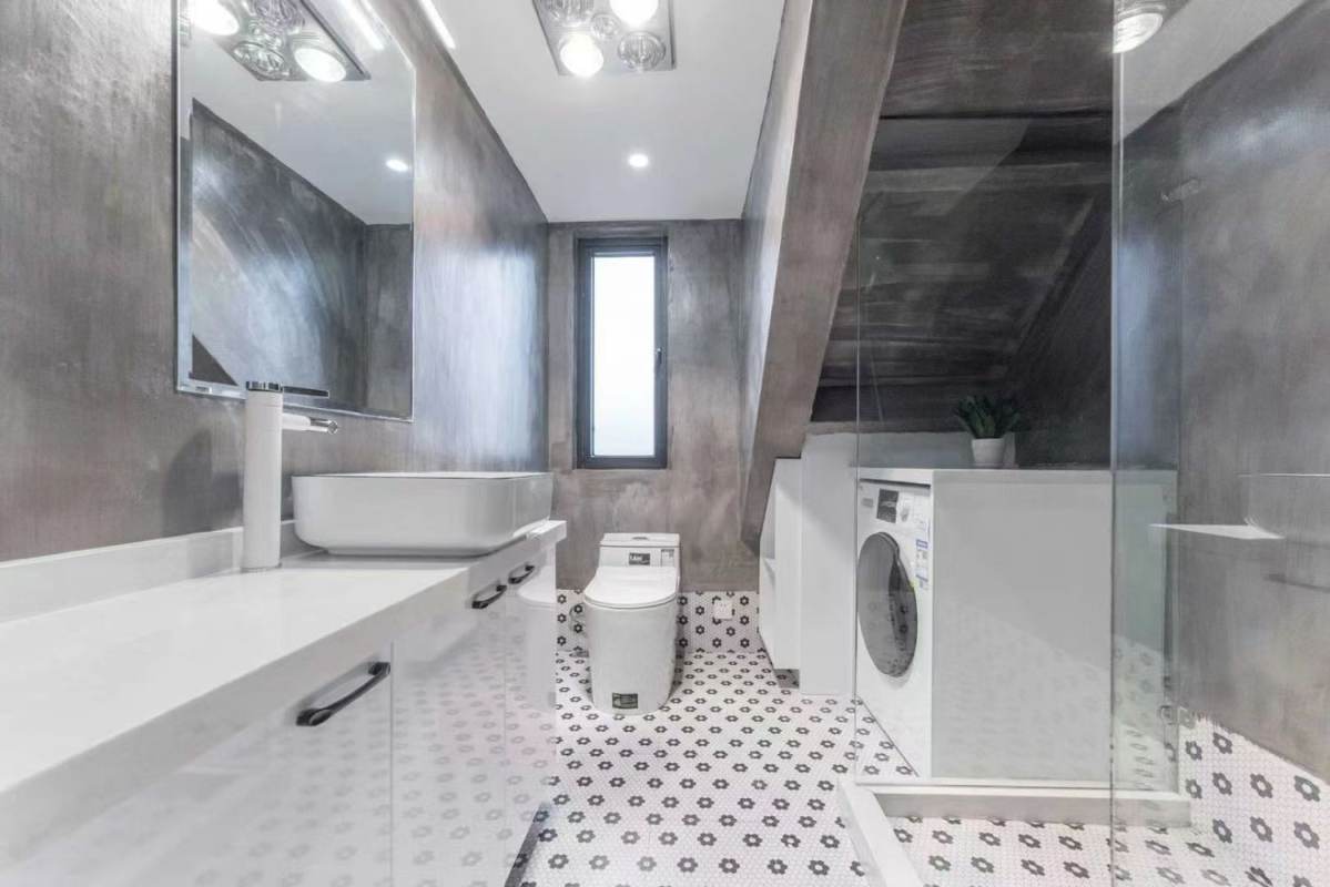 Housing image — Bathroom