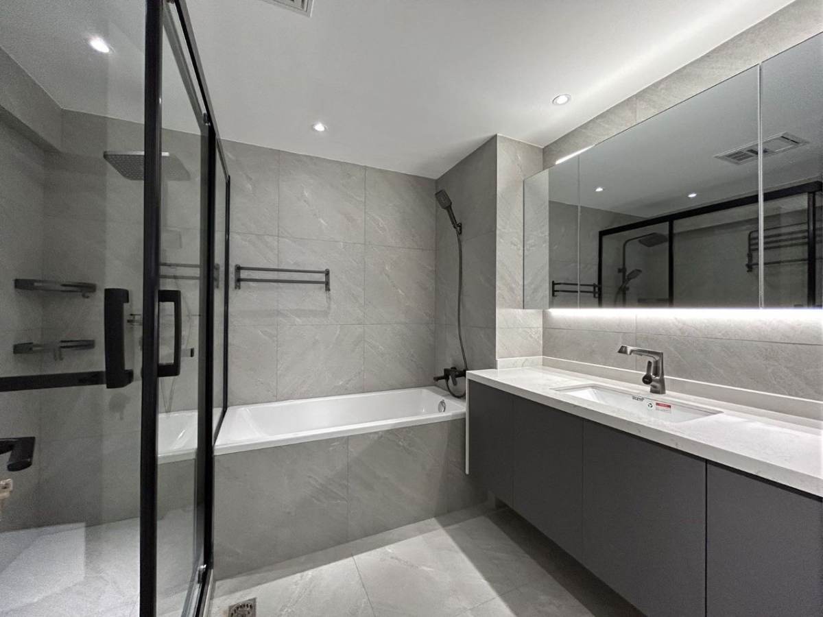 Housing image — Bathroom