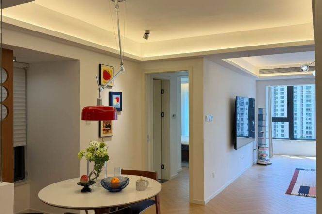 Spacious 2BR Apartment at 8 Park Avenue (L7)