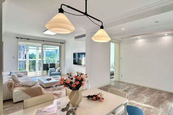 3BR Apartment in Gubei (L2)