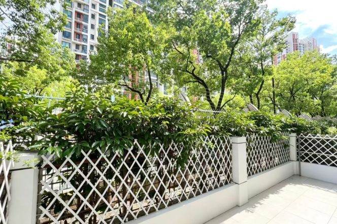 2BR Apartment near Longde Rd Metro with Terrace (L11/L13)