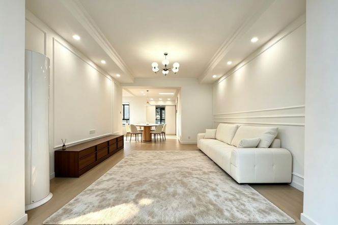 2BR Apartment near Longde Rd Metro with Terrace (L11/L13)