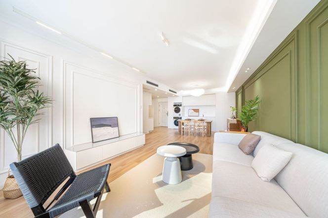 Spacious 2BR Apartment in Jing'an (L2/L11)
