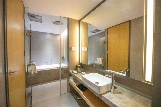 High-Floor Spacious 1BR Serviced Apartment in Xintiandi (L8/L14)