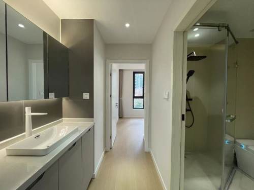 Housing image — Bathroom