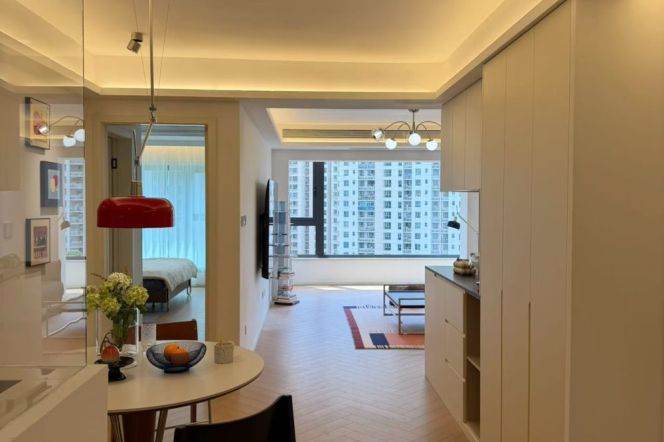 Spacious 2BR Apartment at 8 Park Avenue (L7)