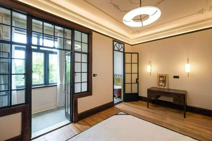 Housing image — Living Room