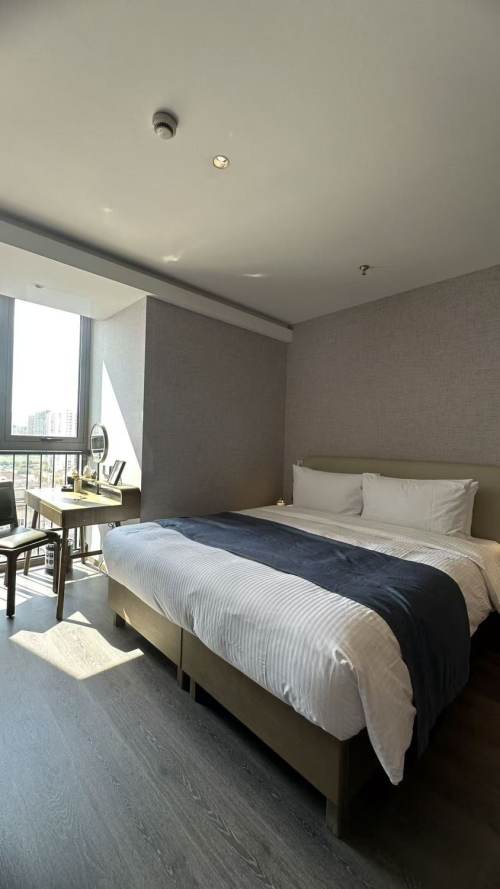 Housing image — Bedroom