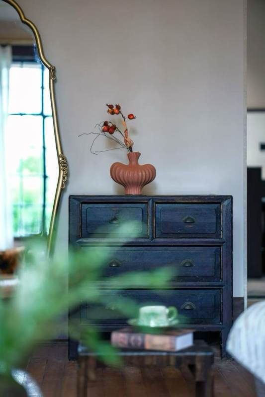 Housing image — Living Room