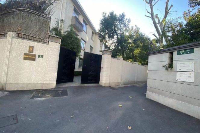 1BR Lane House in Old Xuhui (L1/L10)