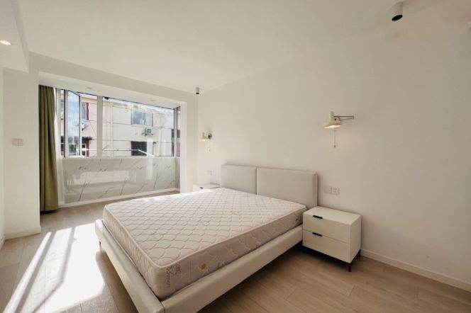 2BR Apartment near Zhongshan Park (L2/L11)