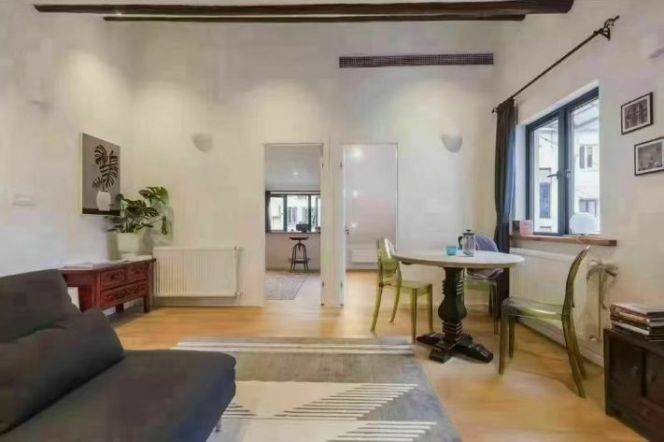 High-Ceiling 2BR Heritage Apartment in Old Xuhui (L1/L10)