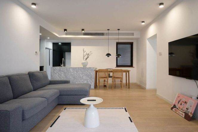 3BR Apartment near Jiangsu Rd Metro (L2/L11)
