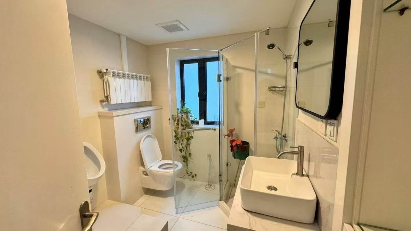 Housing image — Bathroom