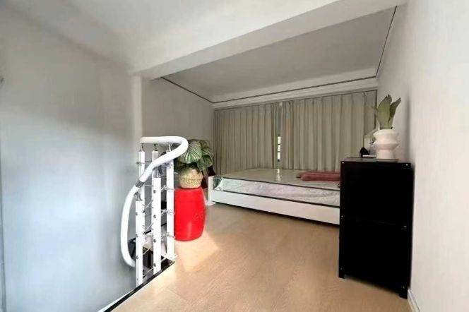 1BR Apartment in Old Xuhui (L1/L10)