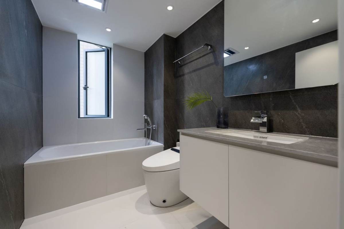 Housing image — Bathroom