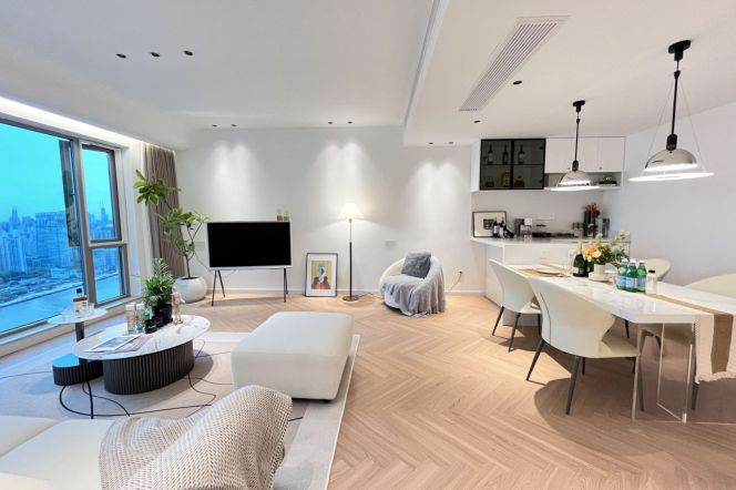 High-Floor Spacious 2BR Apartment near Shangcheng Rd Metro