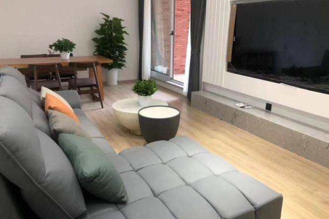 2BR Apartment near Moho Mall with Terrace (L7)