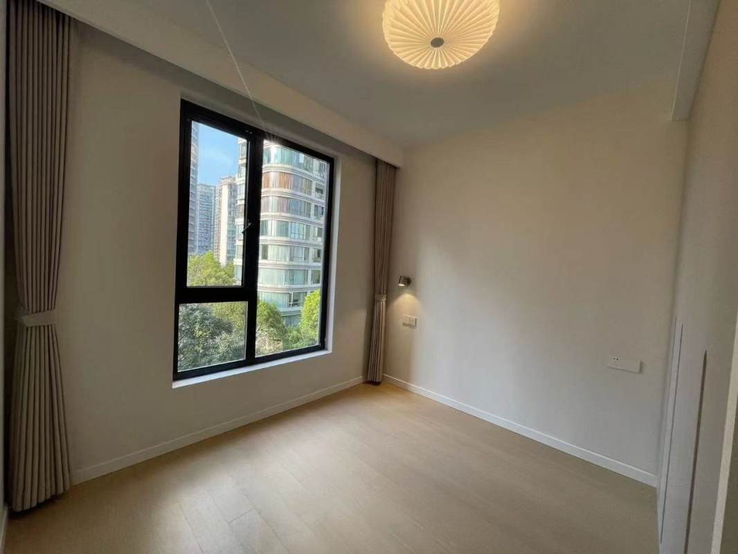 Housing image — Bedroom