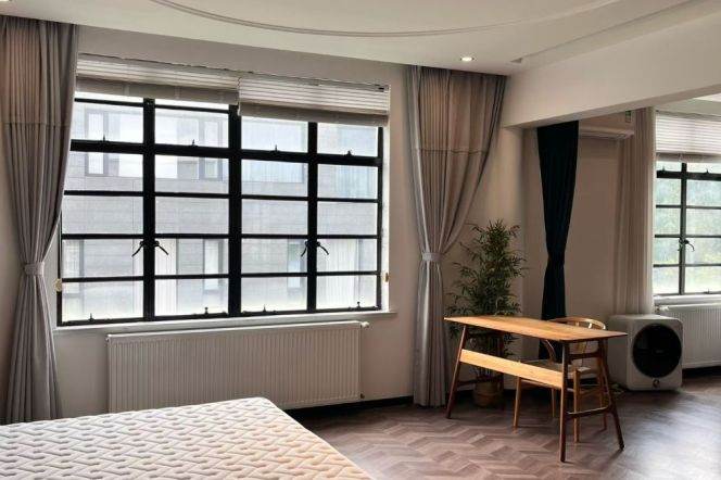 Spacious 1BR Heritage Apartment in Old Xuhui with Floor-to-Ceiling Windows (L1/L7)